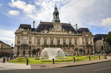 Hotel de ville turları