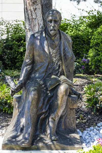 Henryk Sienkiewicz statue in Vevey, Switzerland — Stock Photo, Image