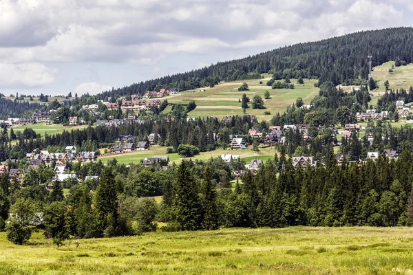 Malerische Hügel rund um koscielisko — Stockfoto