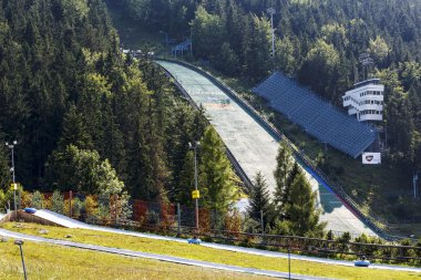 Wielka krokiew ski jump yaz saati üzerinde