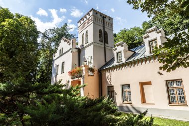 naleczow içinde gotycki domek