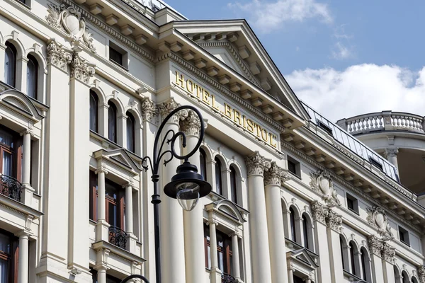 Lettering on the pediment of Bristol Hotel — Stock Photo, Image