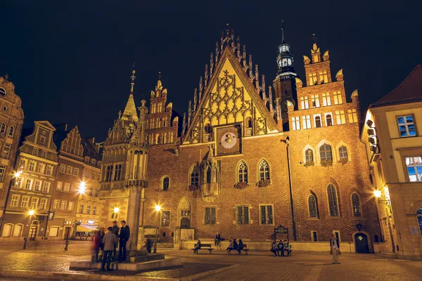 Gamla rådhuset i wroclaw, nattvisning — Stockfoto