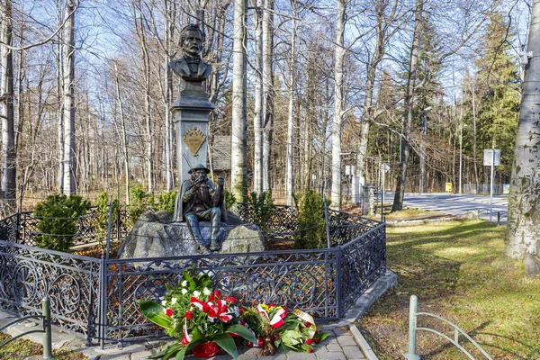 Памятник Сабале и Чалубинскому — стоковое фото