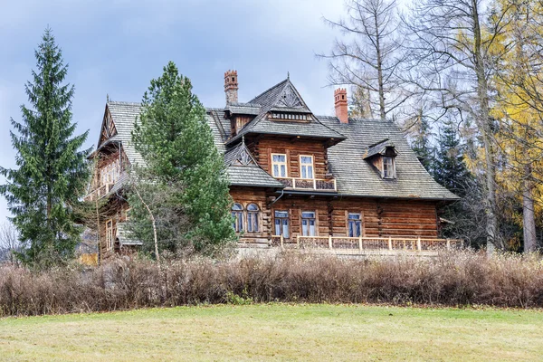 Villa pod jedlami in zakopane, Polen — Stockfoto