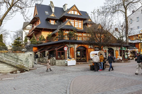 Siklawa Gasthof im regionalen Gebäude bei krupowki — Stockfoto