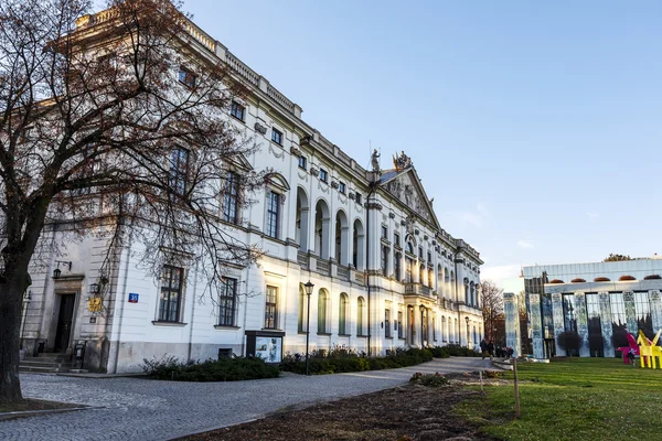 De nationale bibliotheek in krasinski paleis — Stockfoto