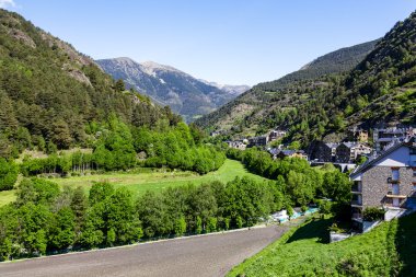 ormanlar, tepeler ve vadiler, pyrenees 
