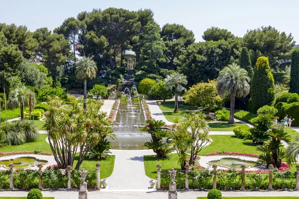 Grüne Gärten der Villa Ephrussi de Rothschild — Stockfoto