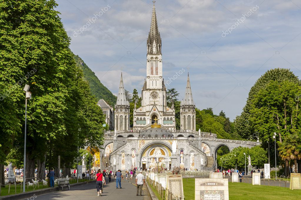 The Basilica of our Lady, Lourdes – Stock Editorial Photo © marek_usz ...
