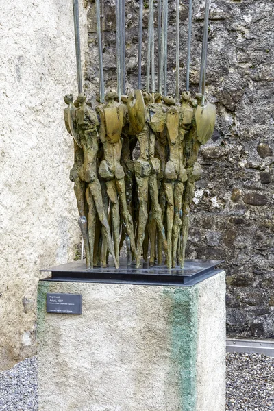 青铜雕塑，枪兵，由 nag arnoldi — 图库照片