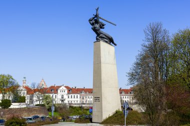 Nike, Varşova kahramanları Anıtı