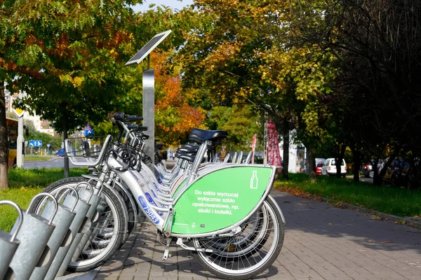 Varsovie Pologne Octobre 2021 Une Rangée Vélos Stationnés Dans Une — Photo