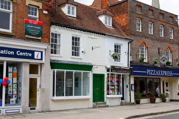 Chichester England June 2010 Shop Windows Traditional Buildings Ground Floor — Stock Photo, Image