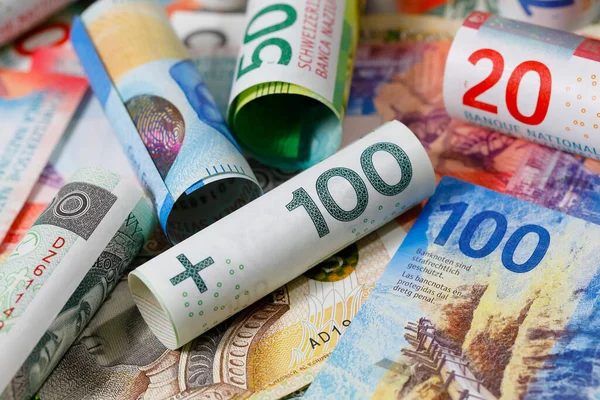Швейцарські Польські Гроші Банкноти Польського Злотого Швейцарського Франка Були Розміщені — стокове фото