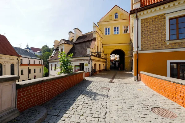 Lublin Poland September 2021 Paved Walkway Leads City Gate Buildings — 图库照片