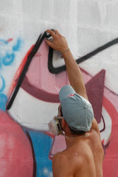 Madrid, ESPAGNE 18 Sep - les graffeurs travaillent sur leurs créations — Photo