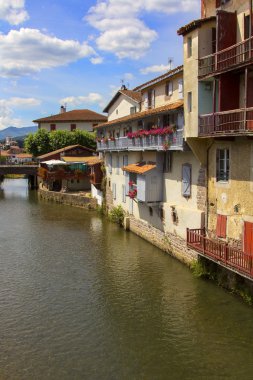 saint Nehri boyunca oldukça tipik evleri de port, fra alaca
