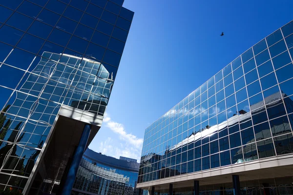 MADRID, SPAIN OCT 15: Modern building with glass architecture on — Stock Photo, Image