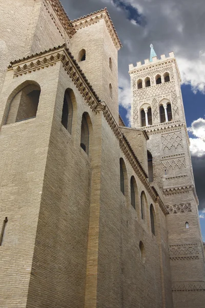 Die kirche von san gil abad, zaragoza, spanien — Stockfoto