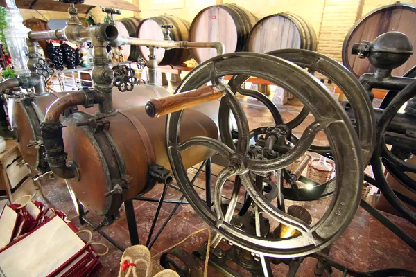 Old tools to make wine — Stock Photo, Image