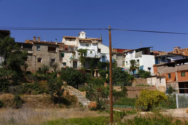 Casas de lama e cimento aldeia agrícola em Ibdes, Espanha — Fotografia de Stock