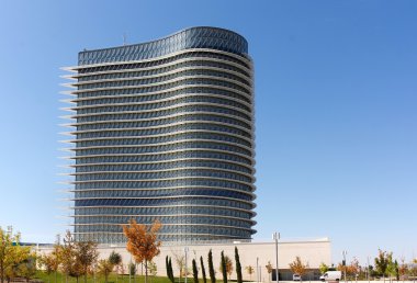 Zaragoza, İspanya Ekim 5: modern Cam mimari o. ile bina