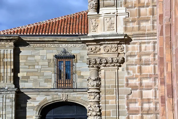 Detalhes da famosa catedral católica em Astorga, Espanha — Fotografia de Stock