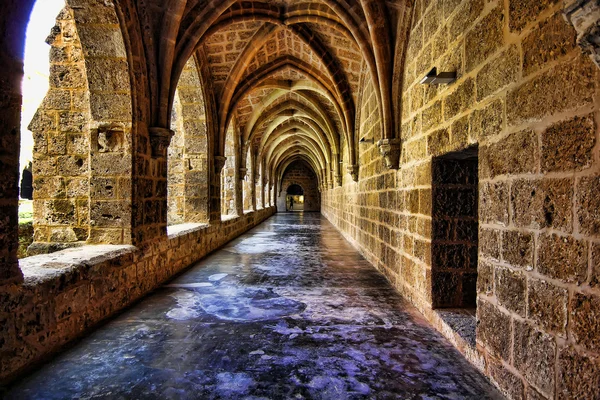 Courtyard of the famous Monasterio de Piedra year 1194 in Nuevalos — Stock Photo, Image