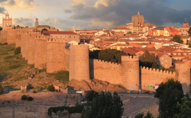 gün batımında Avila duvar avila, İspanya