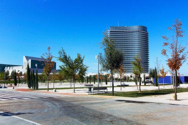 Zaragoza, İspanya Ekim 5: modern Cam mimari o. ile bina