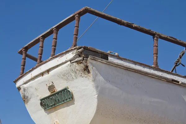 被遗弃的木制渔船 — 图库照片
