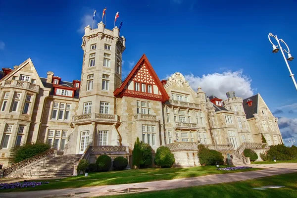 Trevlig magdalena palace i santander, spain — Stockfoto