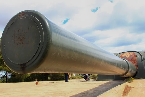 Canon militaire impressionnant pour la défense côtière — Photo