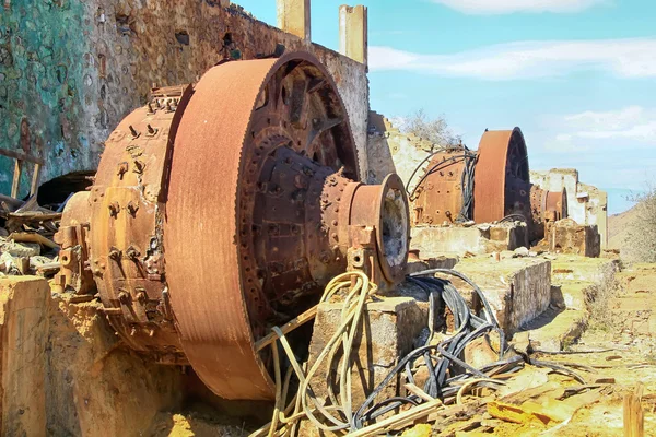 Funis ferrugem minério de ferro velho — Fotografia de Stock