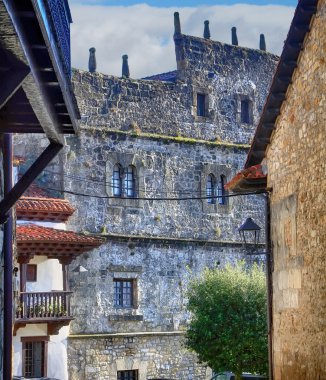 Dünya Mirası Kent santillana del Mar'ın tipik evlerde,