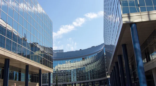 MADRID, SPAIN OCT 15: Modern building with glass architecture on — Stock Photo, Image