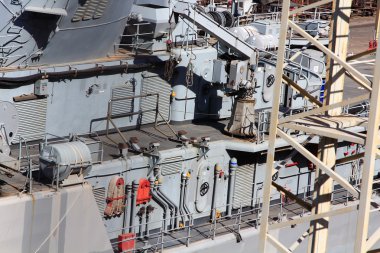 modern savaş gemisi kapak detayları