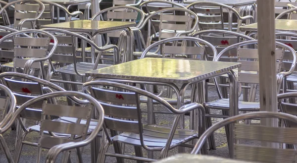Muchas mesas y sillas de metal para restaurante —  Fotos de Stock