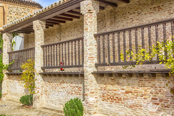 Gamla fasader i toledo, Spanien — Stockfoto