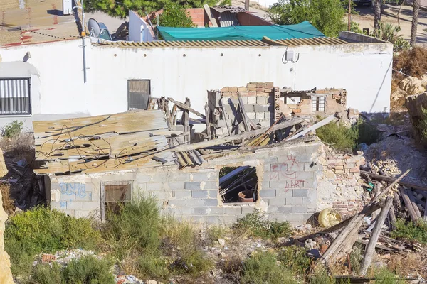 Abandoned shack in ruins — Stock Photo, Image