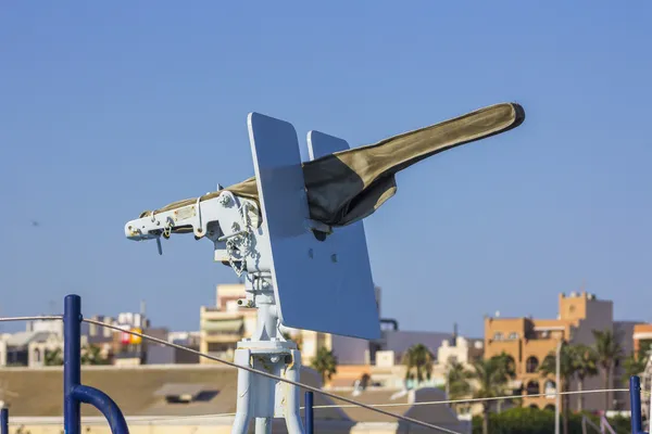 Antiaircraft machine gun on a boat — Stock Photo, Image