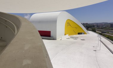 Aviles, İspanya - 6 Temmuz: modern kamu niemeyer kültürel yapı