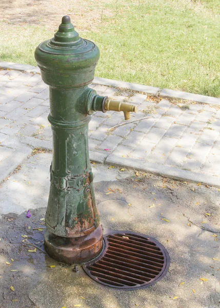 Fuente de hierro para el agua potable — Foto de Stock