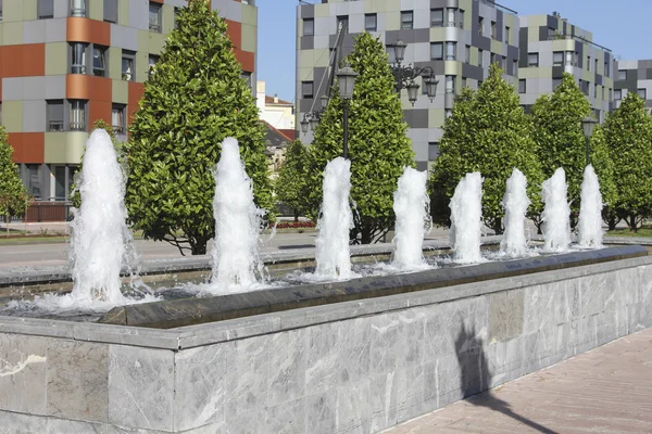 Row of jets in a modern elongated source — Stock Photo, Image