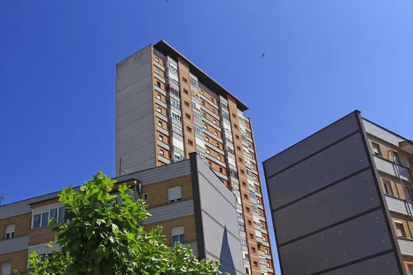 Modern apartman kulesi — Stok fotoğraf