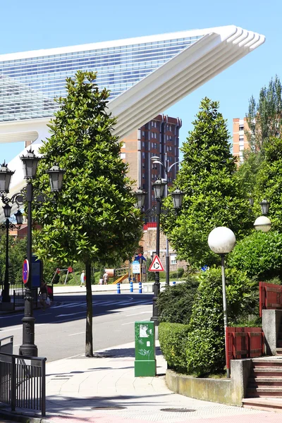 Oviedo, Španělsko - Červenec 07: výstavní centrum ciudad de oviedo v — Stock fotografie