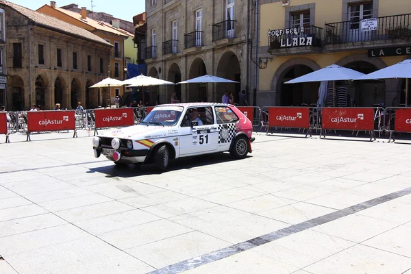 AVILES SPAGNA, 28 LUGLIO 2013: Rally di auto d'epoca mostra mare — Foto Stock