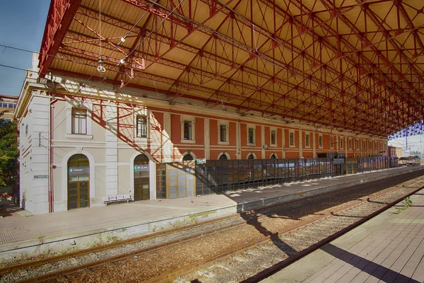 Stazione ferroviaria vuota — Foto Stock