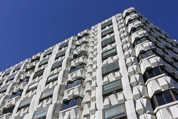 Edificio residencial moderno — Foto de Stock